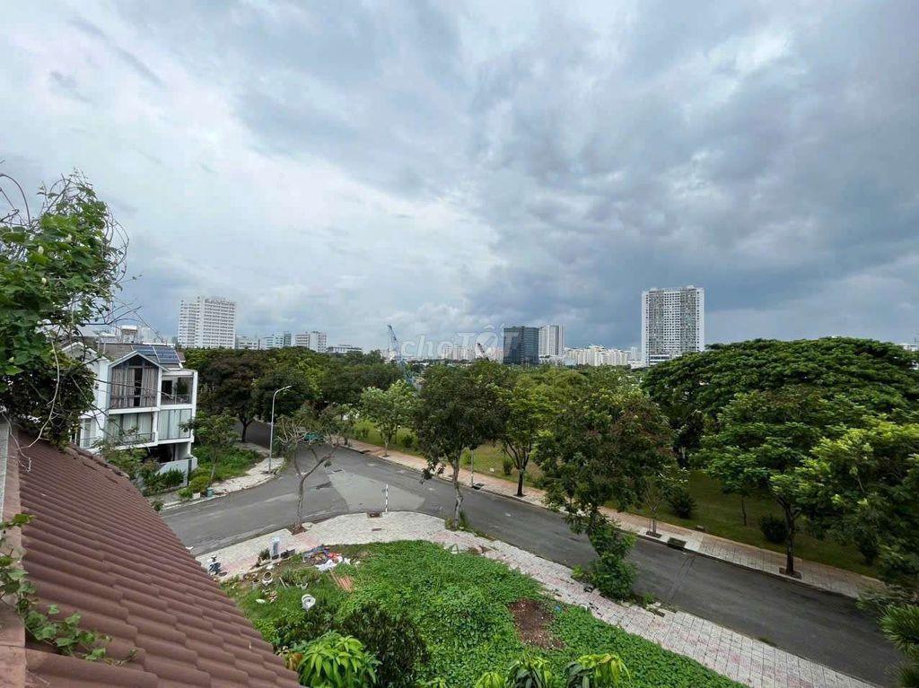 Cho thuê Biệt Thự nguyên căn, Quận 7, dt 12 x 19, hầm 4 tầng, 75trieu