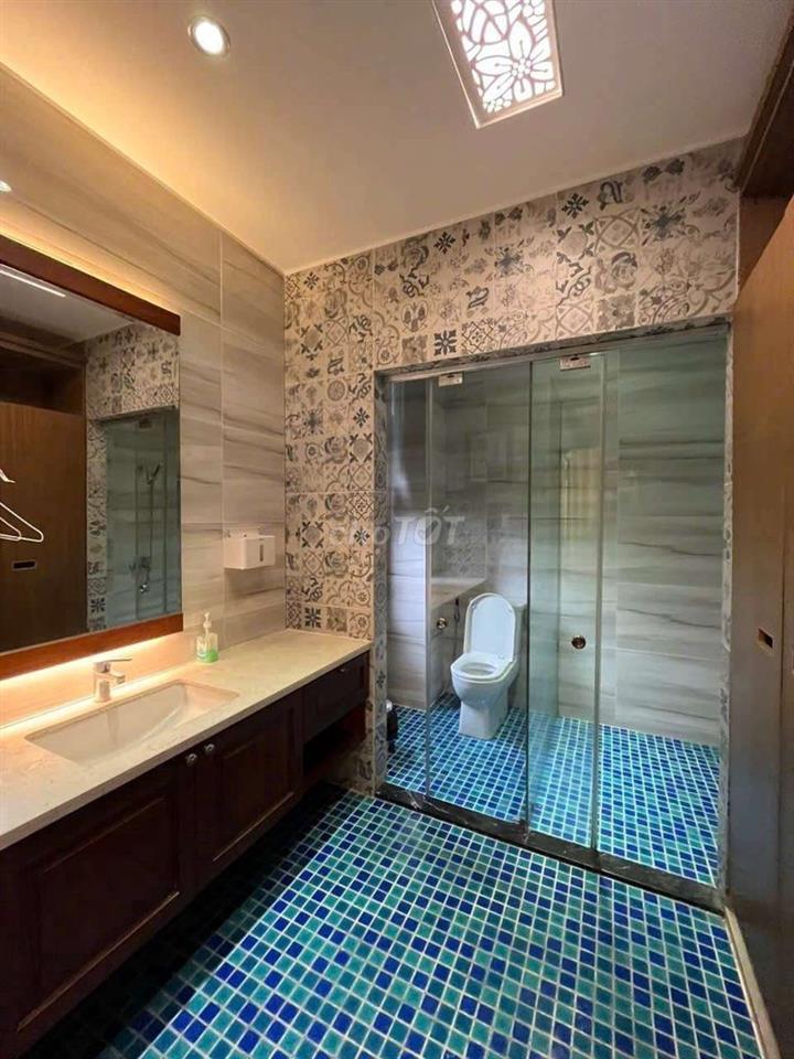 Cho thuê Biệt Thự nguyên căn, Quận 7, dt 12 x 19, hầm 4 tầng, 75trieu