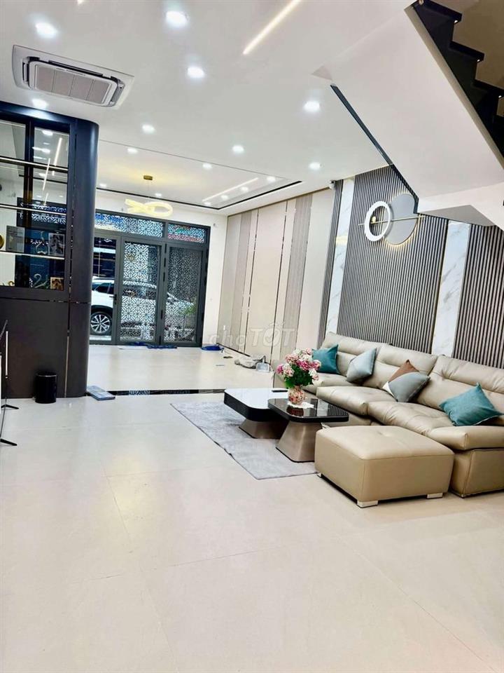 BÁN NHÀ PHỐ LIỀN KỀ, PHẠM HỮU LẦU, Q7?