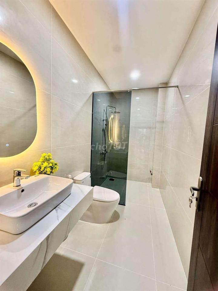 BÁN NHÀ PHỐ LIỀN KỀ, PHẠM HỮU LẦU, Q7?