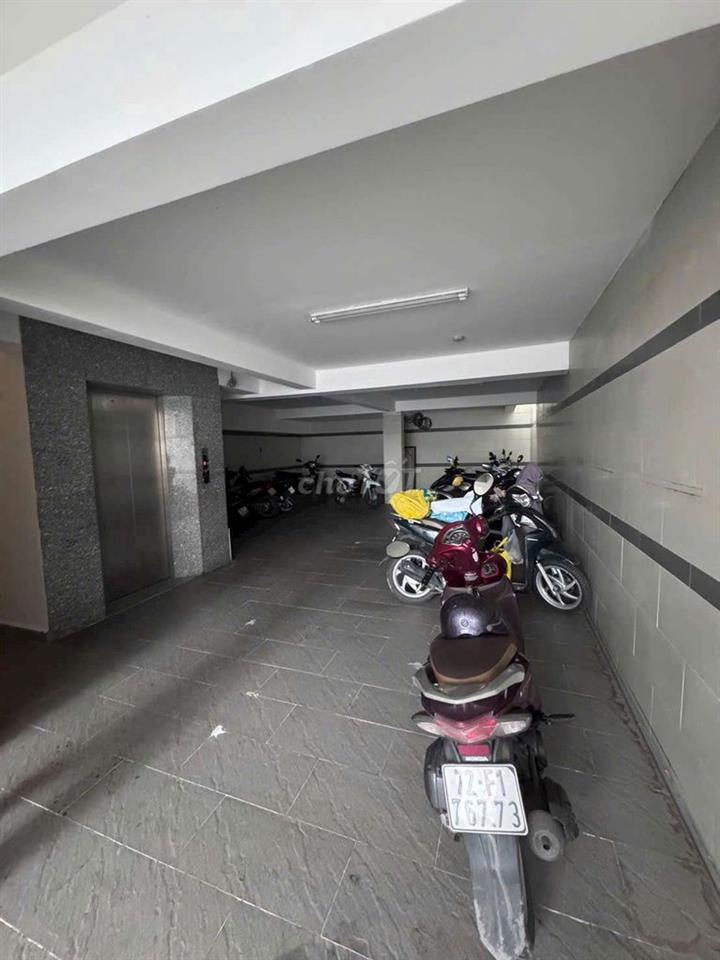 Cho thuê biệt thự nguyên căn, KDC Him Lam, Quận 7, dt 10x20, hầm 4 tầg