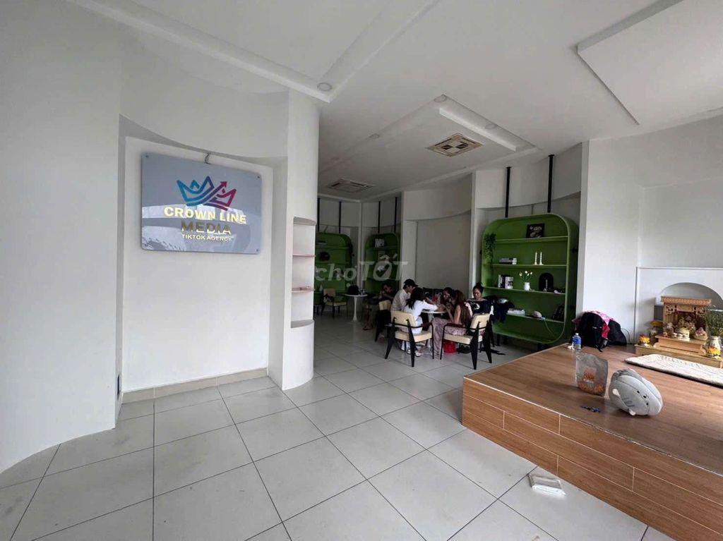 Cho thuê biệt thự nguyên căn, KDC Him Lam, Quận 7, dt 10x20, hầm 4 tầg