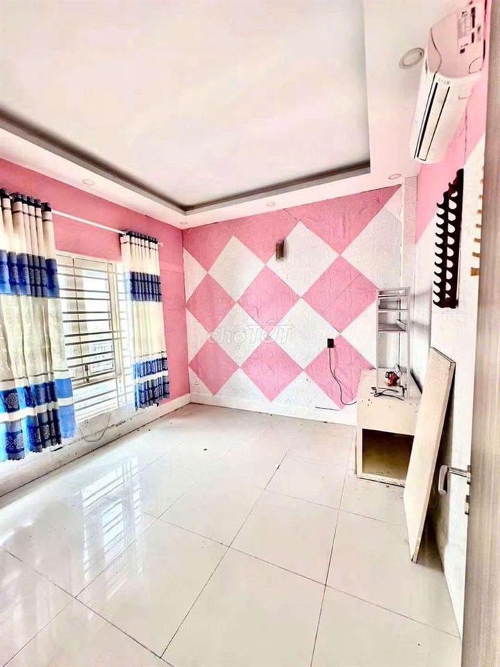 Cho thuê nhà nguyên căn hxh Gò Ô Môi, Phú Thuận, Q7,dt 7,2X8,6, nhà 3t