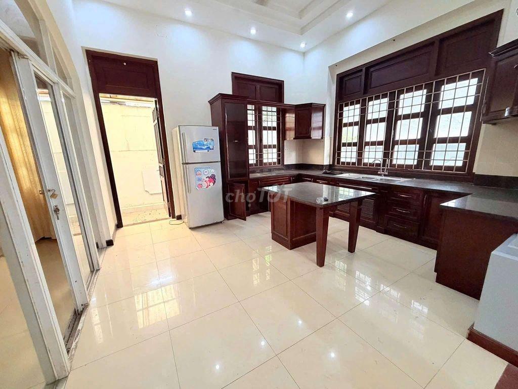 Cho thuê Biệt Thự nguyên căn Phú Mỹ Vạn Phát Hưng, Q7, dt 10,5X21