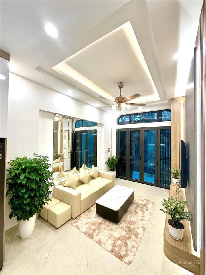 Chính chủ bán nhà phố khúc thừa dụ  gần cv cầu giấy  30m2 x 5t  gần phố chỉ 7,95 tỷ