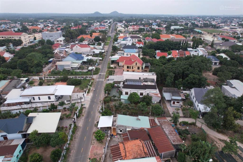 Siêu phẩm villa nghĩ dưỡng gần hồ bà tô ( xã hồ tràm  tp. hcm