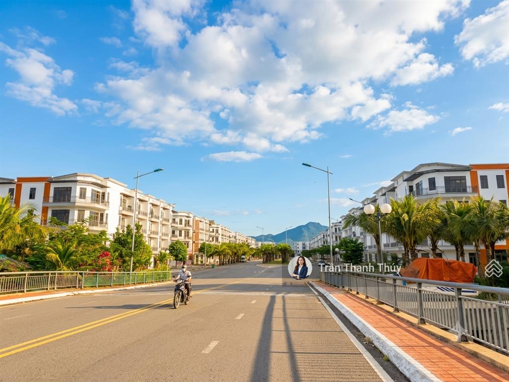 Bán gấp nhà thô ecocharm thủy tú  120m vị trí đẹp sát sông giá chỉ nhỉnh 5 tỷ