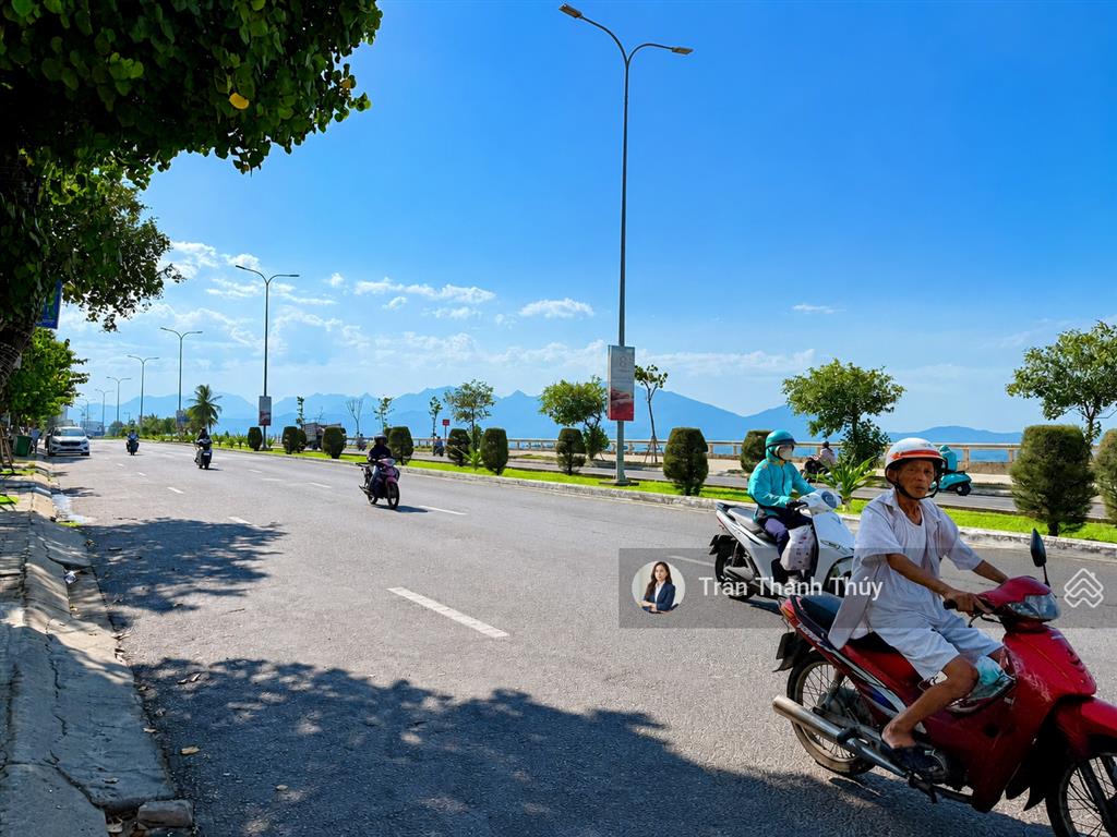 Đất biển 120m2 mt nguyễn tất thành  view biển triệu đô  dòng tiền đỉnh chóp
