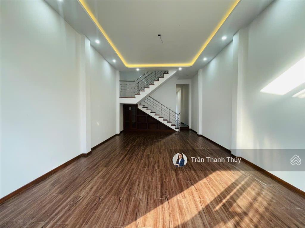 Chỉ 6,3x tỷ sở hữu nhà 2 tầng mt giáp văn cương  đối lưng nguyễn tất thành, cách biển 100m