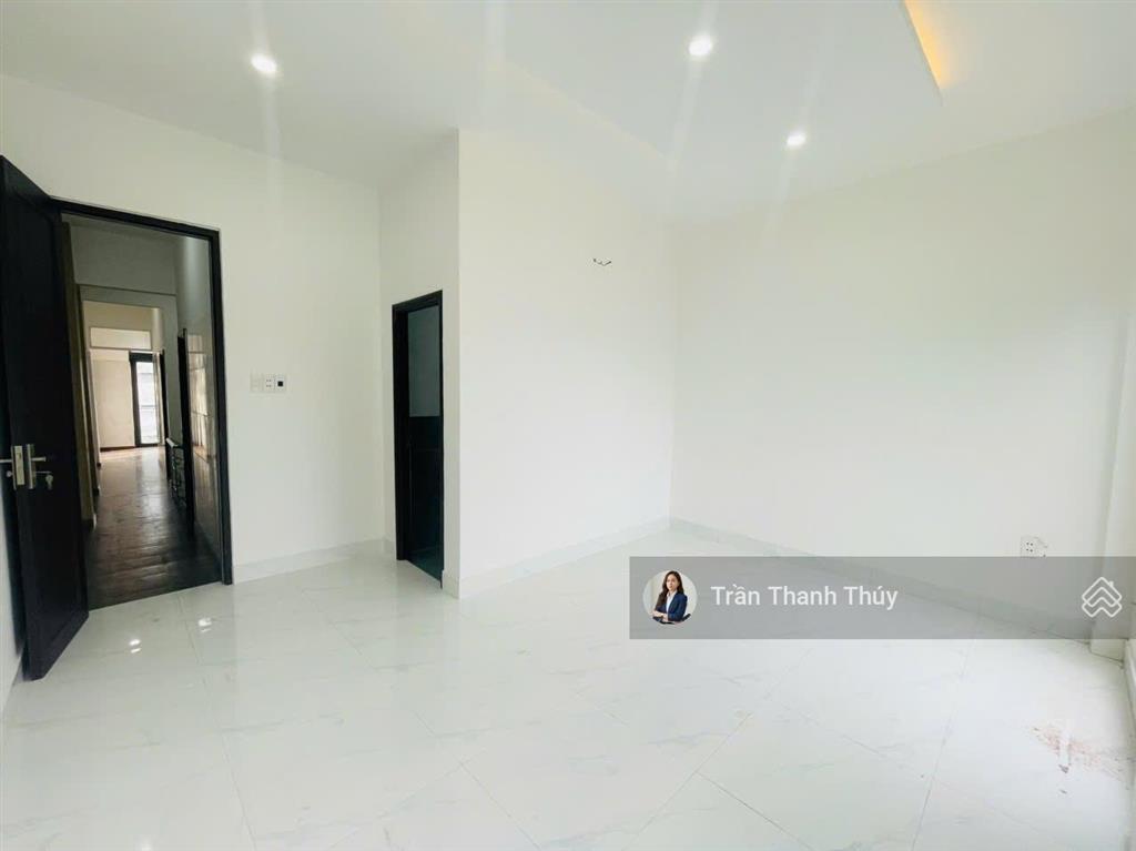 Chỉ 6,3x tỷ sở hữu nhà 2 tầng mt giáp văn cương  đối lưng nguyễn tất thành, cách biển 100m
