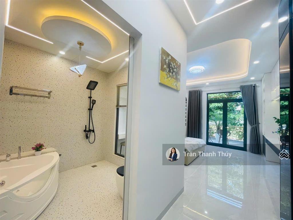 Siêu phẩm nhà 3 tầng hòa minh 23  đối diện quỹ đất thương mại | sát nguyễn sinh sắc | gara oto