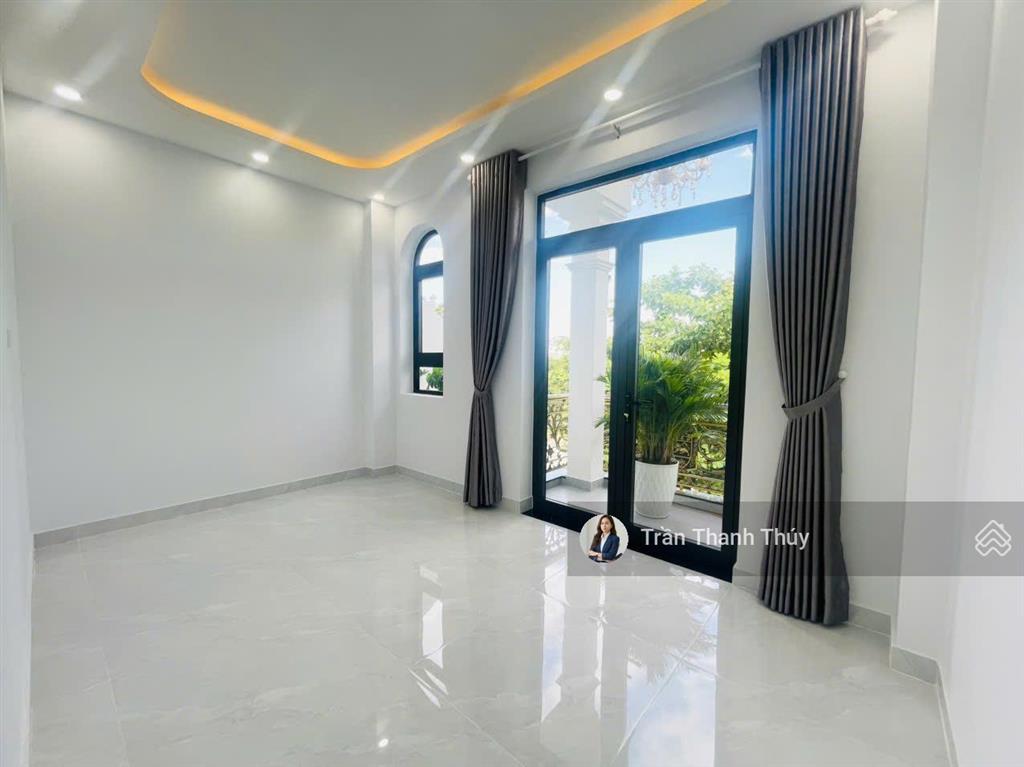 Siêu phẩm nhà 3 tầng hòa minh 23  đối diện quỹ đất thương mại | sát nguyễn sinh sắc | gara oto