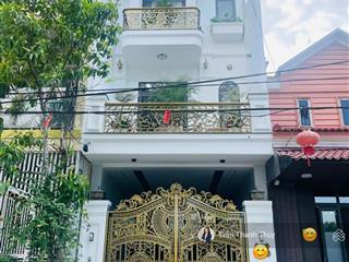 Siêu phẩm nhà 3 tầng hòa minh 23  đối diện quỹ đất thương mại | sát nguyễn sinh sắc | gara oto