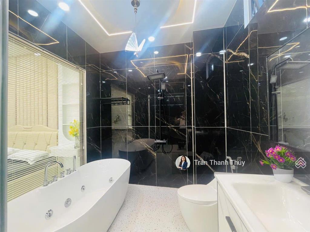 Siêu phẩm nhà 3 tầng hòa minh 23  đối diện quỹ đất thương mại | sát nguyễn sinh sắc | gara oto