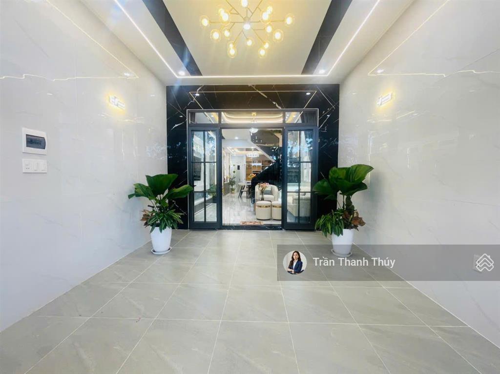 Siêu phẩm nhà 3 tầng hòa minh 23  đối diện quỹ đất thương mại | sát nguyễn sinh sắc | gara oto