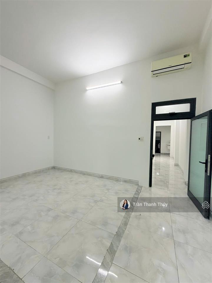 Rất rẻ chỉ hơn 6 tỷ sở hữu nhà 3 tầng cách biển 600m  đường lê văn sỹ, hòa minh