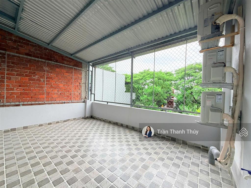 Rất rẻ chỉ hơn 6 tỷ sở hữu nhà 3 tầng cách biển 600m  đường lê văn sỹ, hòa minh