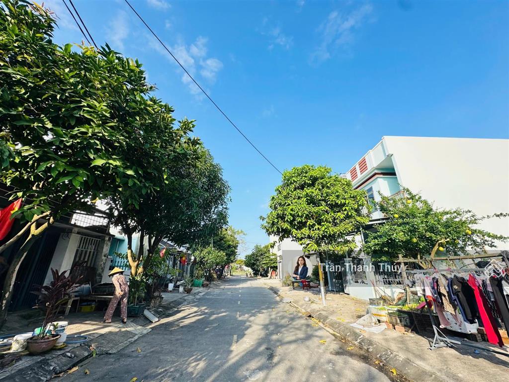 Bán rẻ với 2,8x tỷ có ngay lô đất mt đường 5,5m song song nguyễn tất thành  97,5m2