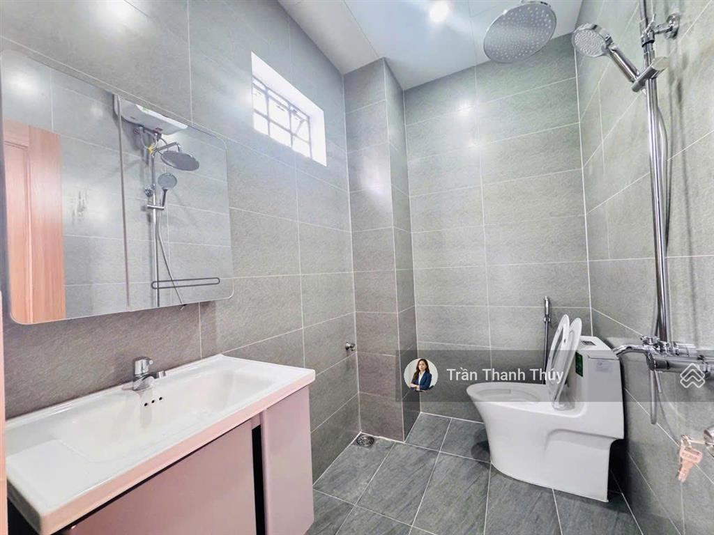 Nhà đẹp 2 tầng sau lưng bến xe trung tâm  đường nhơn hòa 11  100m2 giá 5,85 tỷ thương lượng