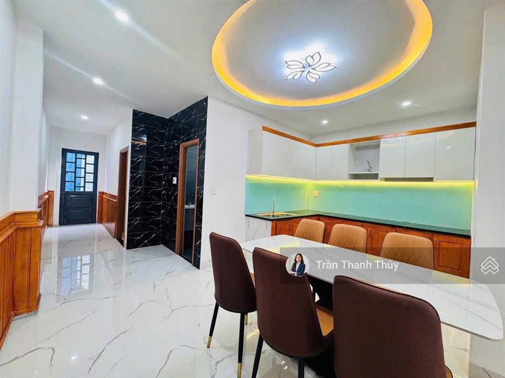 Nhà đẹp 2 tầng sau lưng bến xe trung tâm  đường nhơn hòa 11  100m2 giá 5,85 tỷ thương lượng