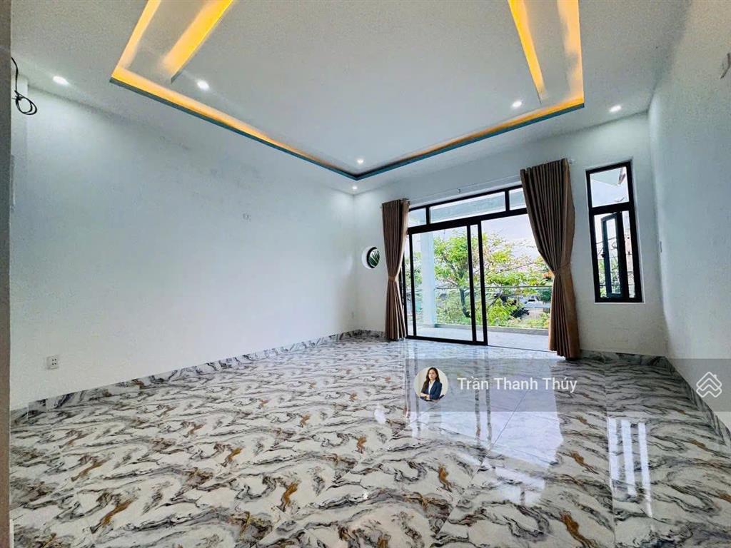 Nhà đẹp 2 tầng sau lưng bến xe trung tâm  đường nhơn hòa 11  100m2 giá 5,85 tỷ thương lượng