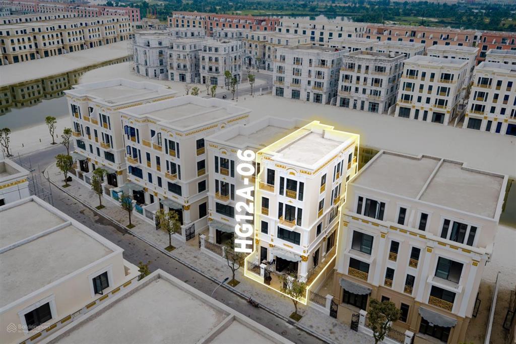 Bán căn biệt thự song lập cạnh bể bơi pha lê giá cực rẻ