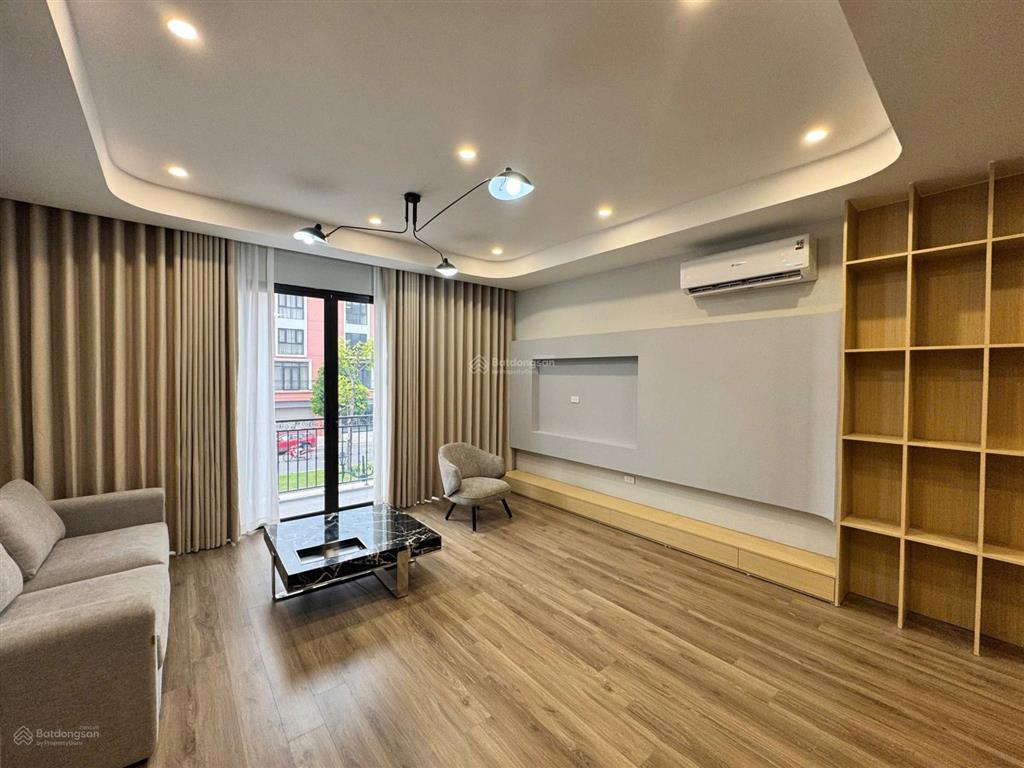 Tla  44 | nhà hoàn thiện full đồ view hồ & sân golf cạnh vincom mega mall giá 12,5 tỷ