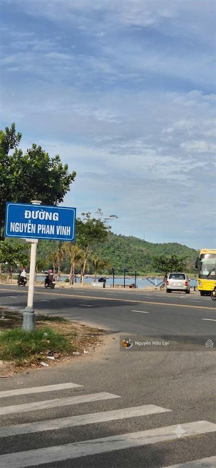 Chính chủ bán đất biển sơn trà, mt đường nguyễn phan vinh, ngang 6m, dt 110m2, giá đầu tư