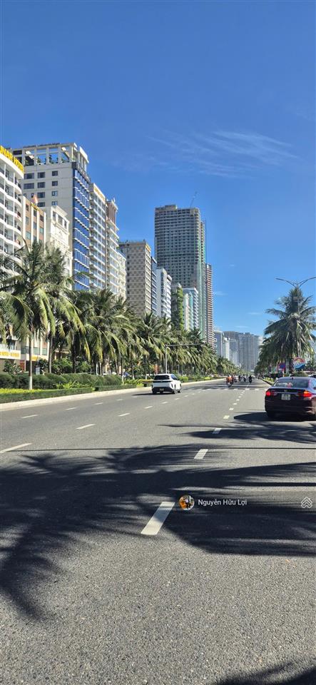 Lô góc 2mt nguyễn huy chương, 200m ra biển mỹ khê, ngang 26m, dt 141m2, thông thẳng biển