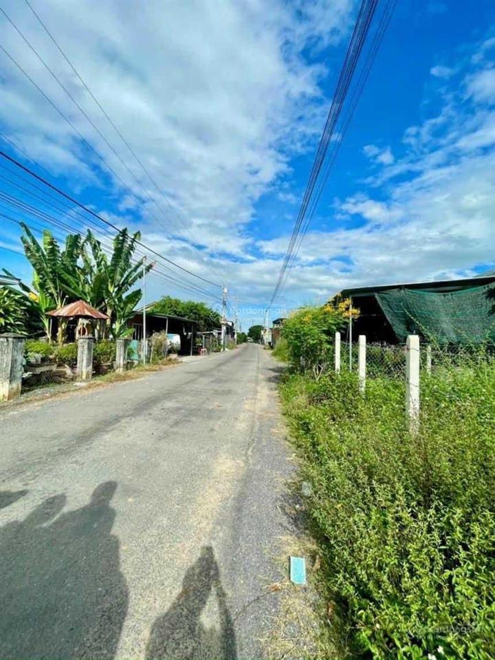 Bán đất mặt đường (20m) ngay đường hương lộ 39, trung tâm huyện diên khánh  giá cắt lỗ