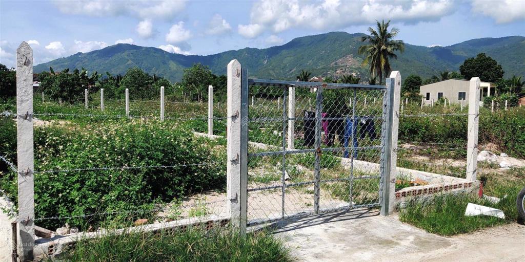 Bán đất mặt đường (20m) ngay đường hương lộ 39, trung tâm huyện diên khánh  giá cắt lỗ