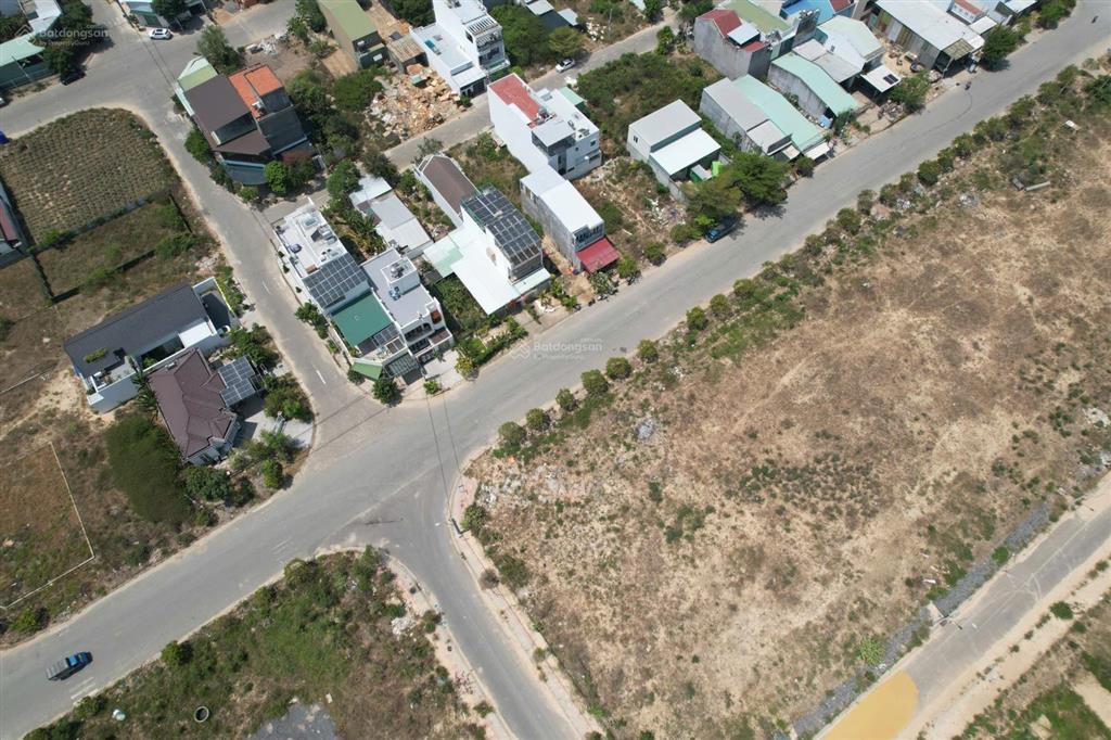 Bán đất khu phú an nam 2 mặt tiền đường (24m) ngang 6m đẹp nhất khu.