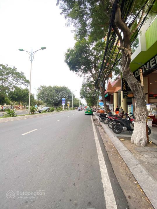Bán nhà 3 tầng mt đường nguyễn bỉnh khiêm (16m) ngay tt phố biển nha trang. cách biển chỉ 500m