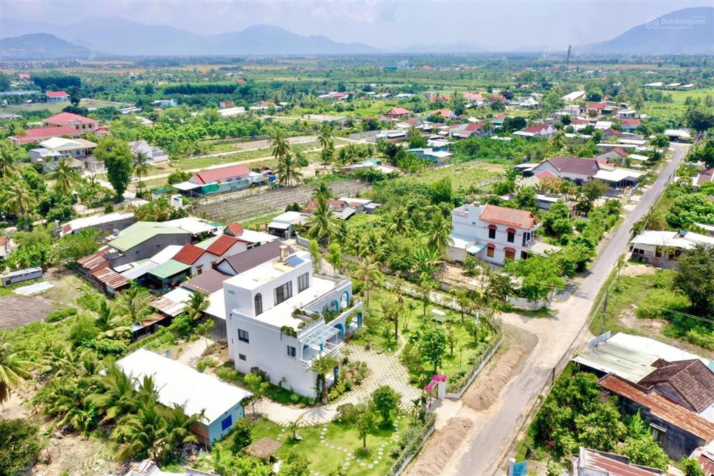 Bán đất mặt đường (20m) ngay đường hương lộ 39, trung tâm huyện diên khánh  giá cắt lỗ