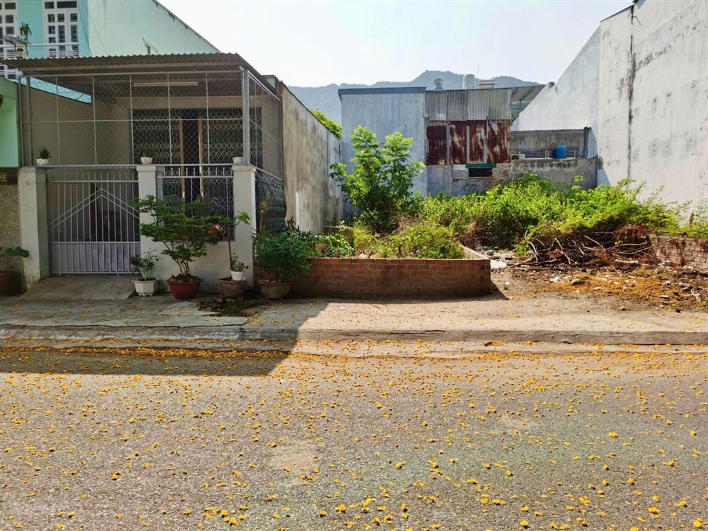 Bán đất tttp nha trang đường (13m) khu tđc đất lành, gần ngay khu hành chính mới, kđt sungroup