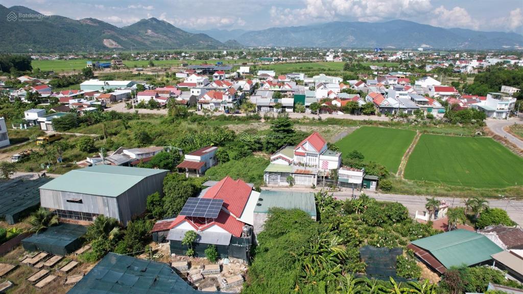 Bán đất đường huỳnh thúc kháng gần khu tđc xã diên toàn kết nối võ nguyên giáp chỉ 500m. sđ thổ cư