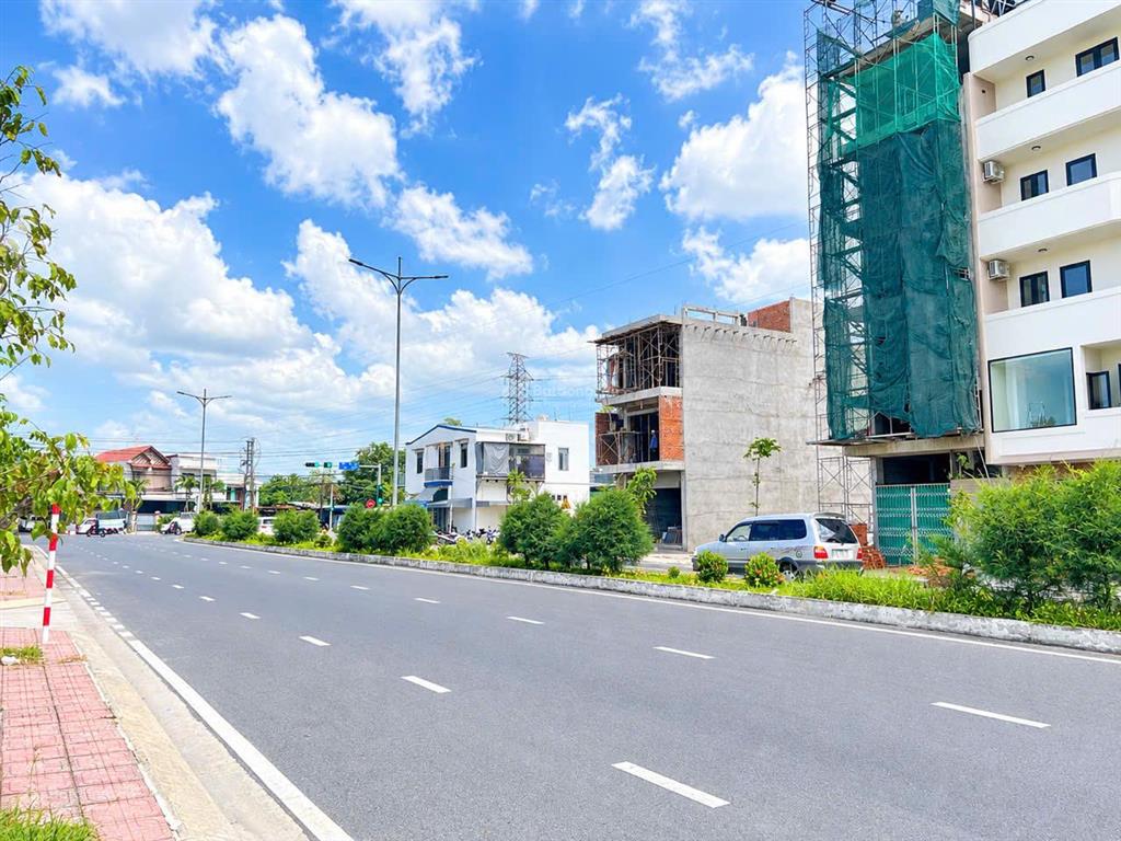 Bán đất mt đường d30  (30m) tuyến chính kết nối 23/10 với đại lộ võ nguyên giáp. sổ đỏ full thổ cư