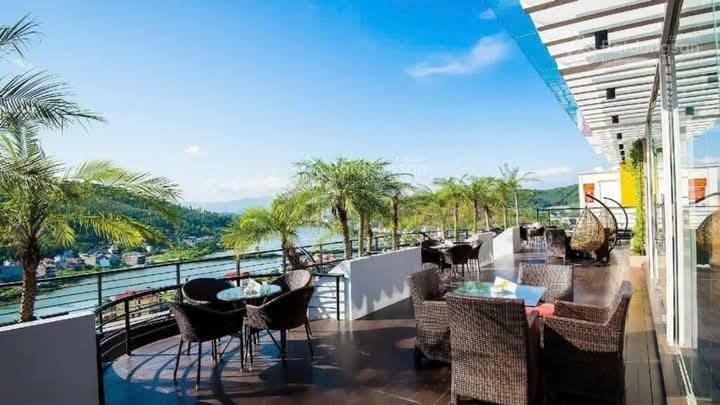 Chuyển nhượng khách sạn 4 sao tại trung tâm du lịch bãi cháy