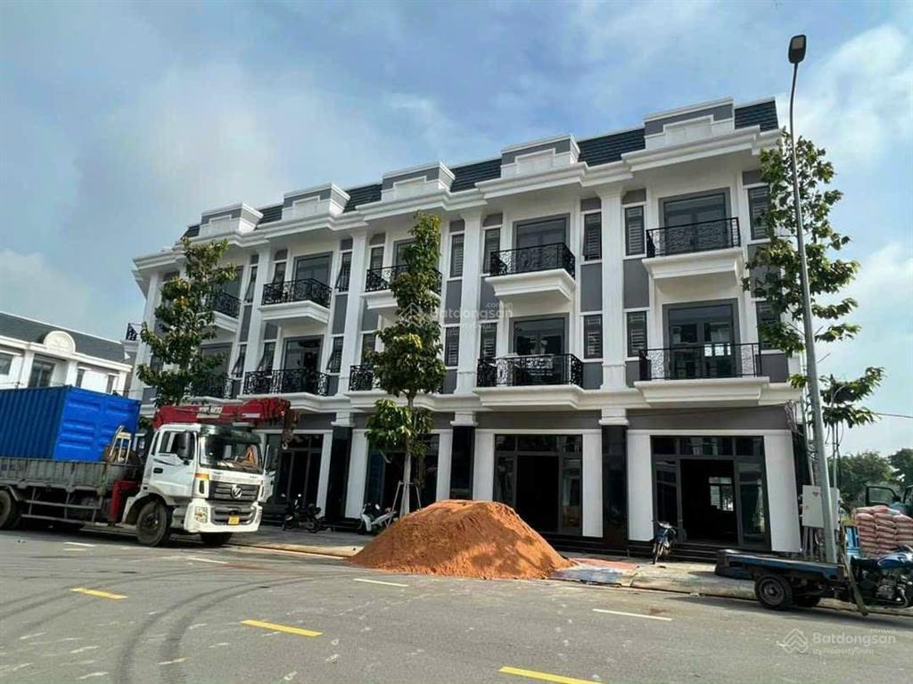 Century city cách sb long thành 2,5km đb nền vị trí đẹp ngay trường học tttm nền thường 19 triệu/m2