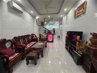Bán nhà siêu đẹp mặt tiền Nguyễn Cửu Phú, 3 tầng, 4 pn, 5wc, tiện ích