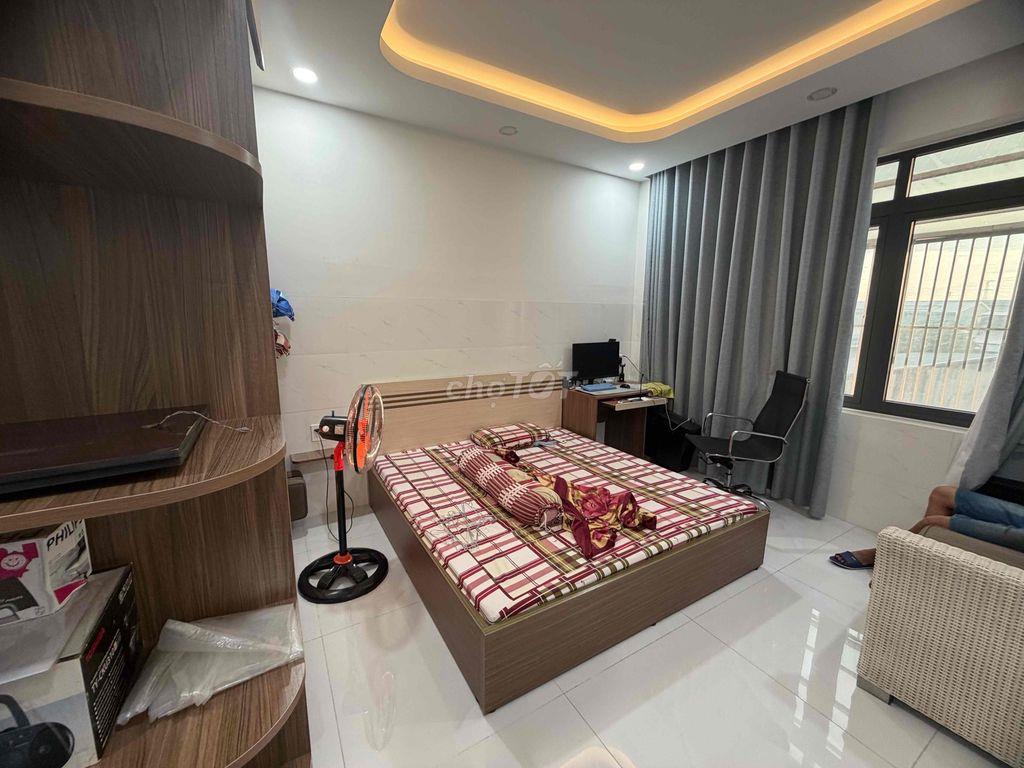 Bán nhà siêu đẹp mặt tiền Nguyễn Cửu Phú, 3 tầng, 4 pn, 5wc, tiện ích