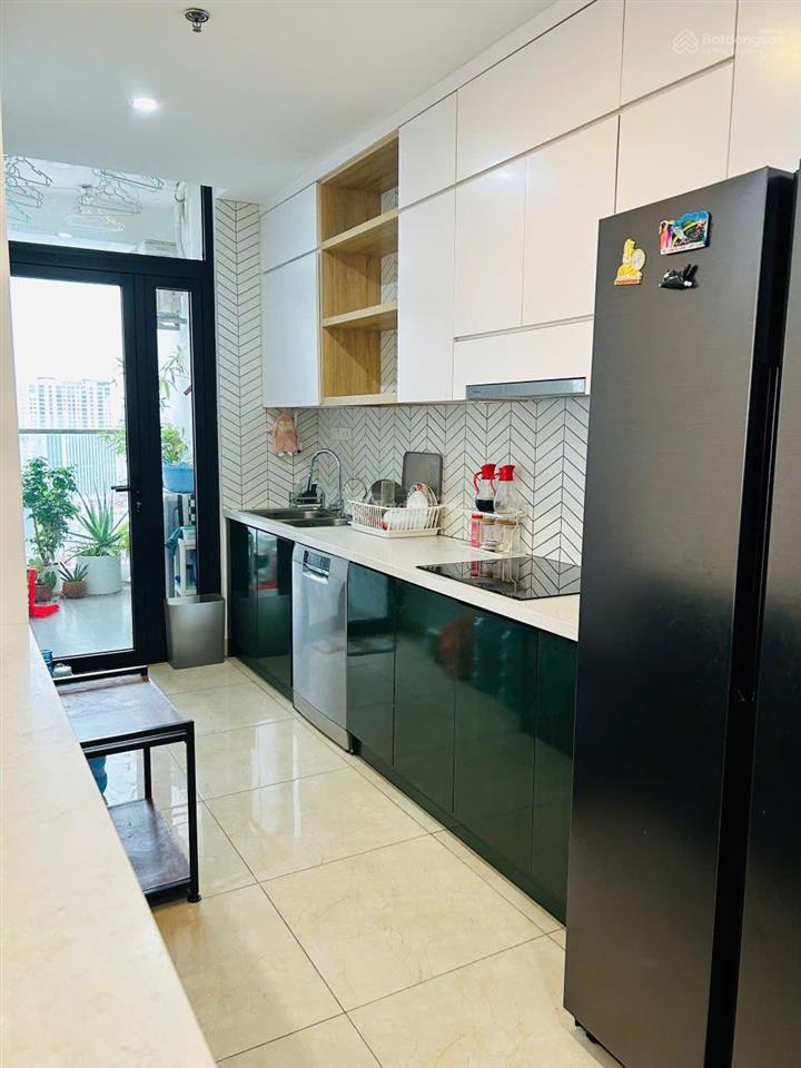 Cho thuê căn hộ ctm 139 cầu giấy, dt 87m2, 2 ngủ, đủ đồ, giá 13,5tr/tháng.  0914 142 ***