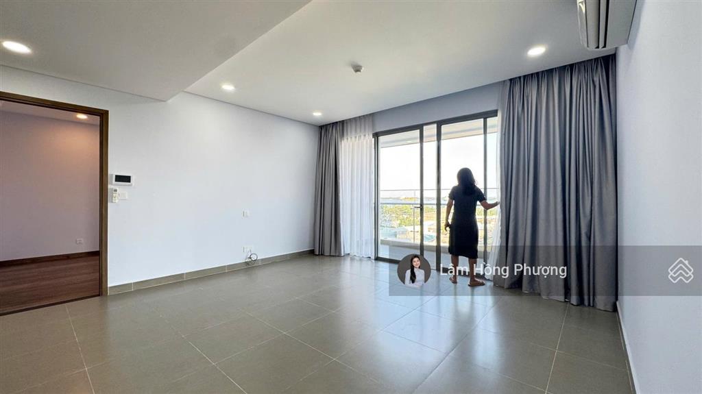 Bán căn hộ 113m2 sky 89 quận 7 căn góc giá 7.5 tỷ có sổ hồng  0939 220 *** em phượng