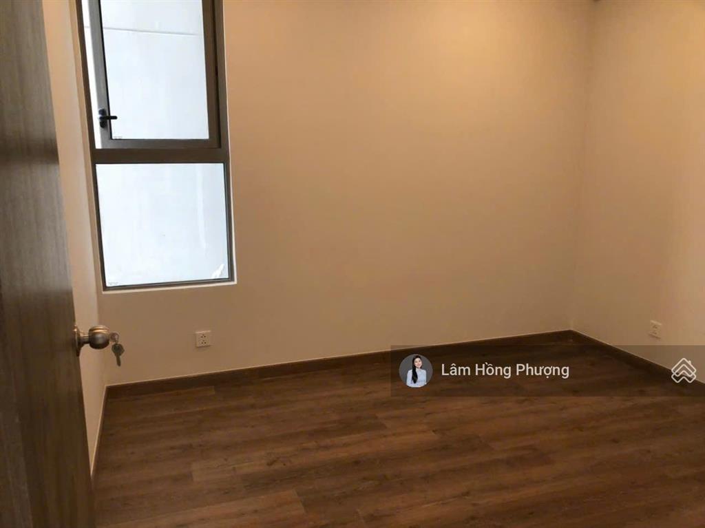 Bán căn hộ 65m2 sky89 quận 7 lầu cao giá 4.8tỷ có sổ hồng  0939 220 ***