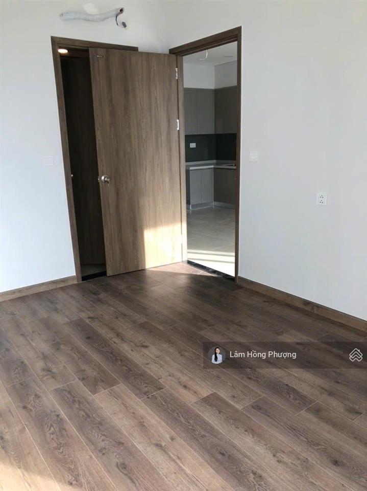 Bán căn hộ 65m2 sky89 quận 7 lầu cao giá 4.8tỷ có sổ hồng  0939 220 ***