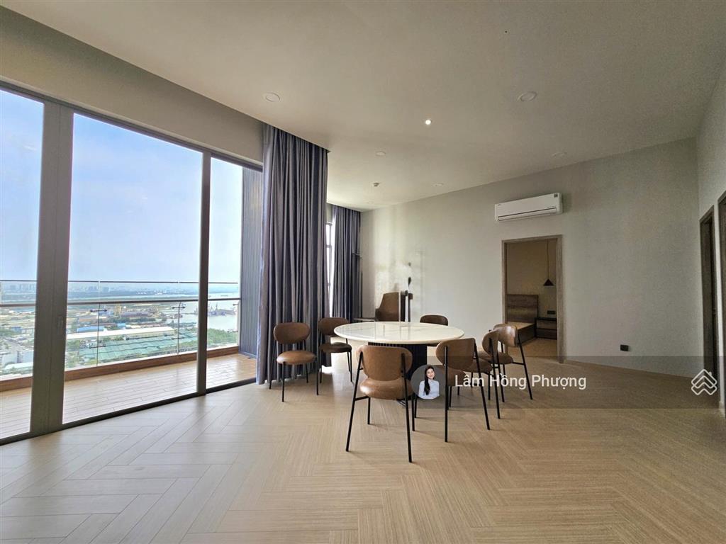 Bán penthouse 226m2 river panorama quận 7 giá 20 tỷ nhà đầy đủ nội thất mới 100%  0939 220 ***