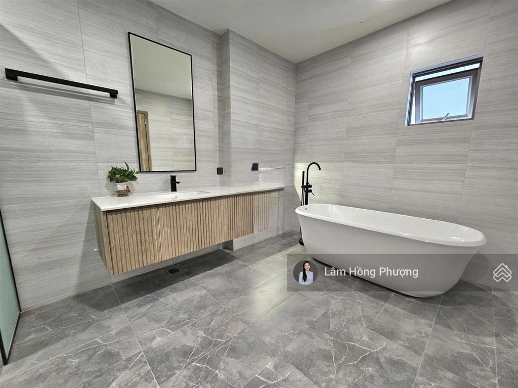 Bán penthouse 226m2 river panorama quận 7 giá 20 tỷ nhà đầy đủ nội thất mới 100%  0939 220 ***