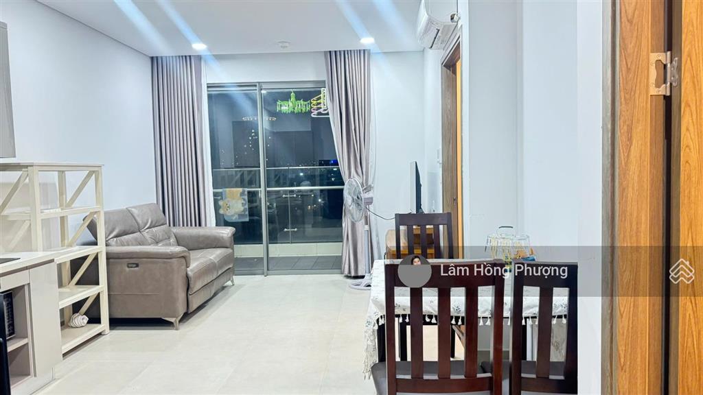Cho thuê căn hộ 2pn sky 89, quận 7, giá 15 triệu/tháng, nhà đầy đủ nội thất  0939 220 ***