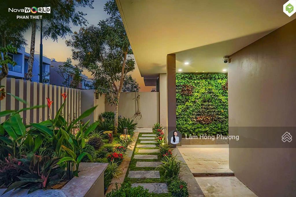 Bán biệt thự golf 300m2 tại novaworld phan thiết view trực diện golf giá 20 tỷ  0939 220 ***