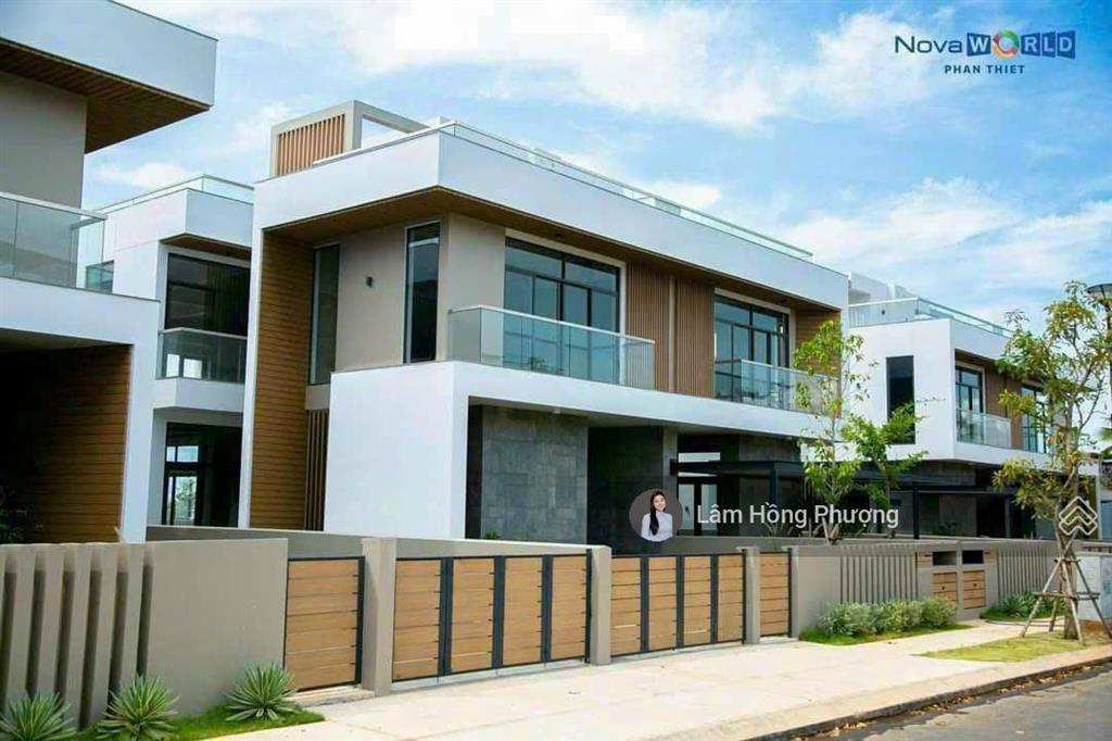 Bán biệt thự golf 300m2 tại novaworld phan thiết view trực diện golf giá 20 tỷ  0939 220 ***